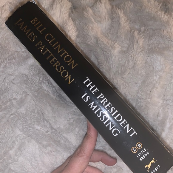 The President is Missing - Picture 2 of 6